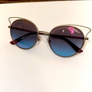 VOGUE CAT EYE SUNGLASSES